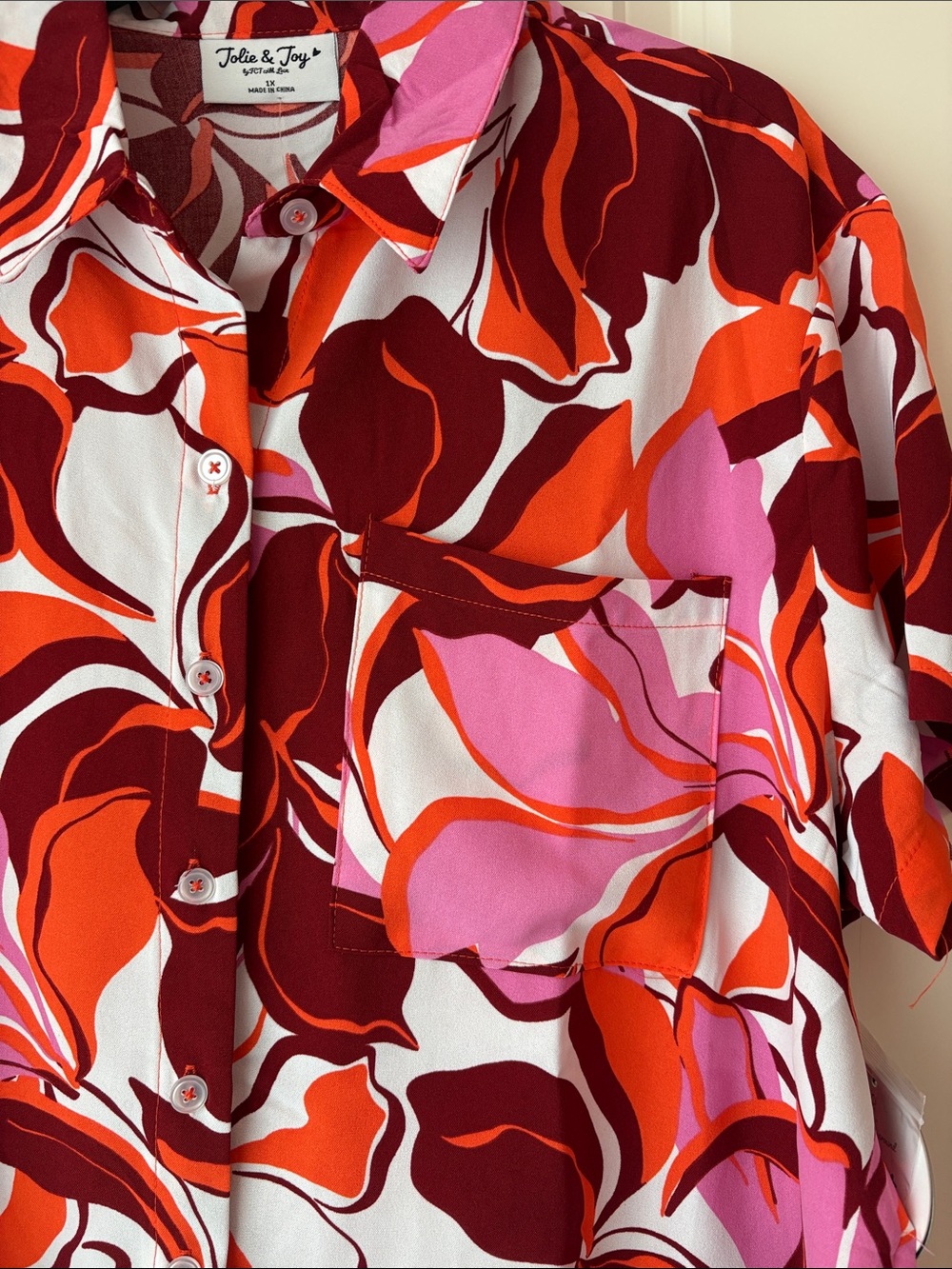 Jolie & Joy (Ashley Stewart) Floral Multicolored Short-Sleeve Button-Down Shirt - Picture 3 of 13